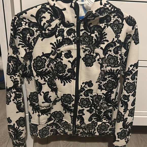 Lululemon black and white floral scuba - Picture 4 of 6